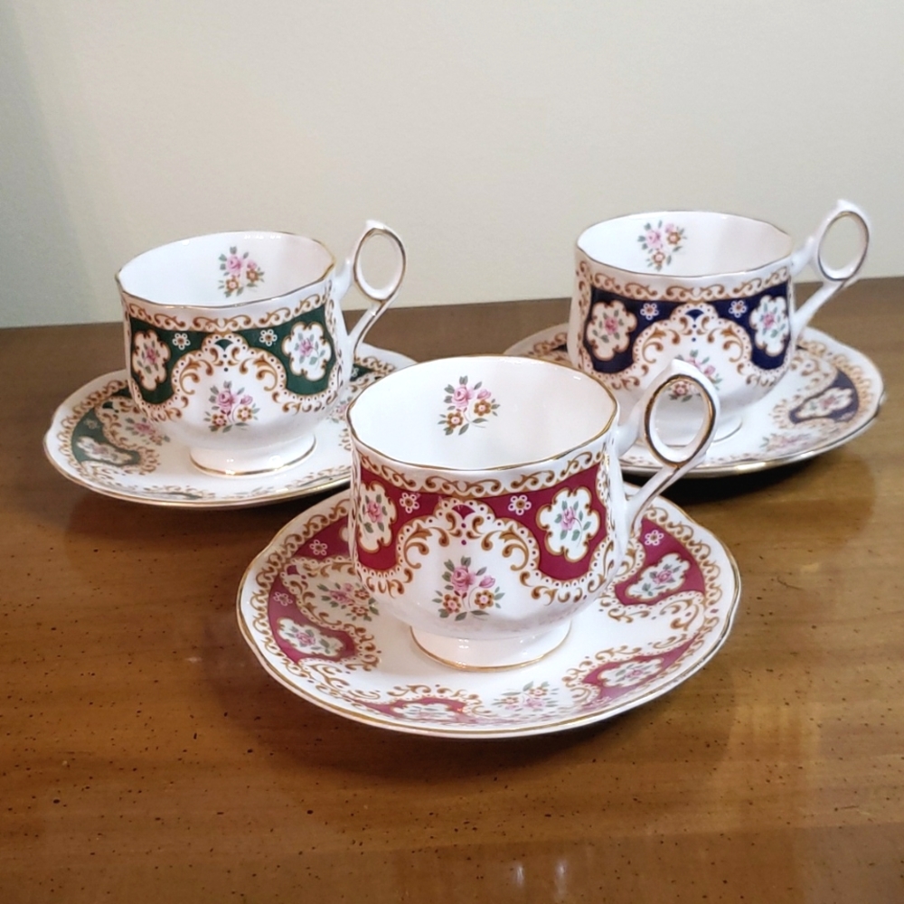 Vintage Rosina Fine Bone China Cups & Saucers lot of 3 EUC